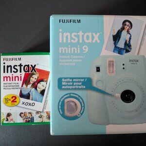 Fujifilm Instax Mini 9 Instant Camera - Ice Blue - With 2 packs film exp 2021